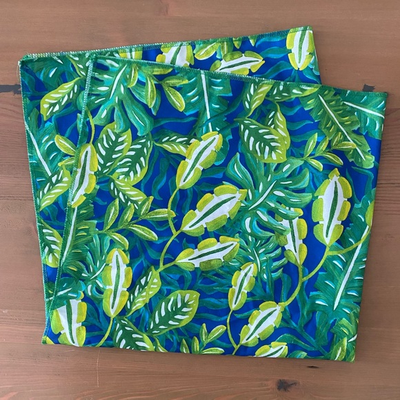 Lush ‘knot-wrap’ (furoshiki) - Picture 1 of 3